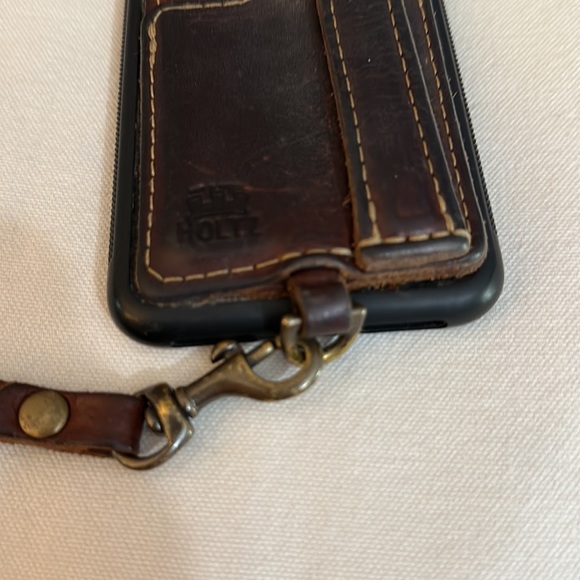 Holtz Leather iPhone 10x max. With wrist strap. Excellent condition. - Picture 9 of 9